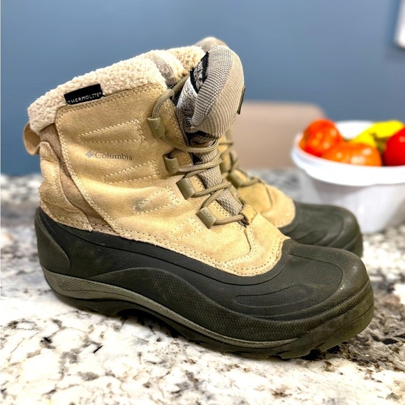 Columbia Cascadian Trinity Boots woman’s size 6.5 - Picture 2 of 15